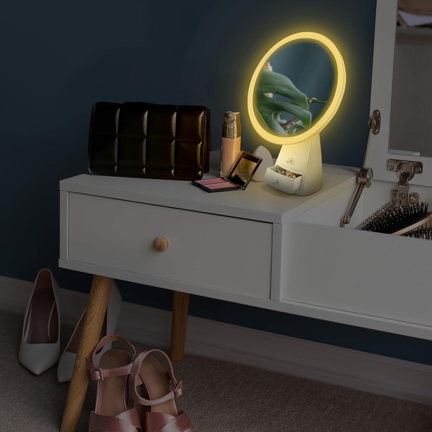 Porodo Lifestyle Vanity Makeup LED Illuminated Mirror Porodo Lifestyle Vanity Makeup LED Illuminated Mirror